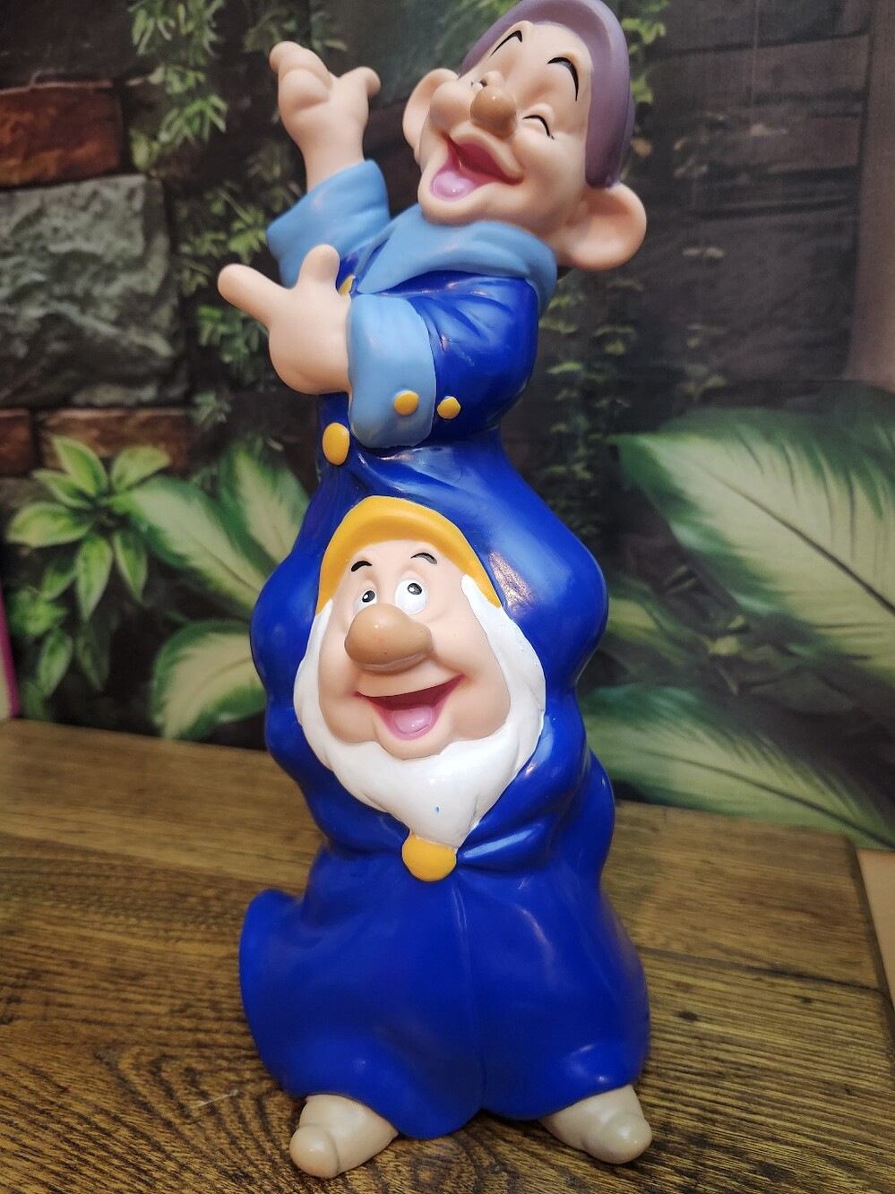 Vintage 1990's Dopey And Happy Coin Bank